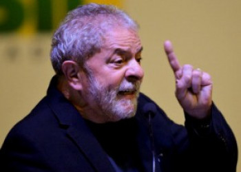 Lula diz que é vítima de \