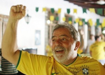 Ex-embaixador dos EUA afirma que Lula é o maior lutador contra fome no