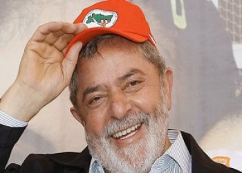Militantes fazem ato de apoio ao Ex-presidente Lula