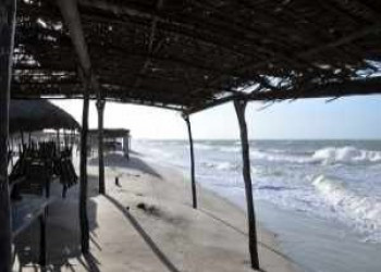 Maramar é a praia da comunidade evangélica que vive da pesca e turismo