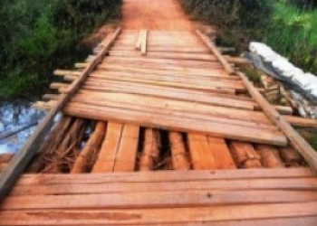 BR no Piauí ainda tem pontes de madeira e quase todas destruídas