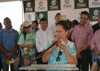 Senadora Regina Sousa visita mais quatro cidades