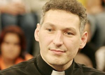 Padre Marcelo Rossi: ´Casamento entre homossexuais não é de Deus´