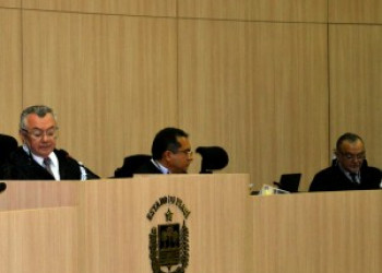 TCE bloqueia contas de 15 prefeituras e 13 Câmaras Municipais no Piauí