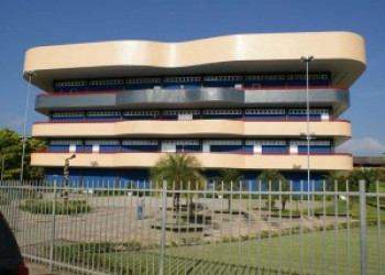 TCE do Piauí bloqueia as contas de 20 Prefeituras e 7 Câmaras Municipa