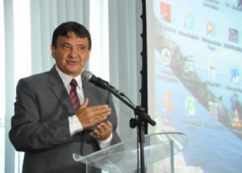 Governador Wellington Dias escolhe Nuno Bernardes para CGE
