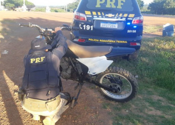 PRF recupera em Barro Duro motocicleta furtada há quase 20 anos em Teresina
