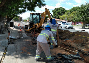 Obras de esgotamento avançam e novo trecho será interditado na avenida Centenário