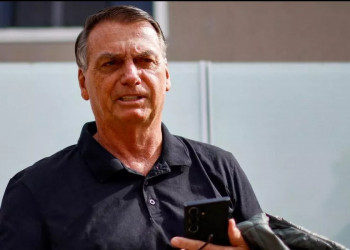 Bolsonaro tem até 48h para explicar ao STF sobre estadia em embaixada da Hungria