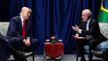 Lula e Trump se reúnem para negociar tarifas; situação de Bolsonaro não entrou na pauta