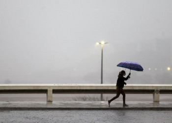 Cidades piauienses recebem alerta de chuvas fortes; Teresina está na lista