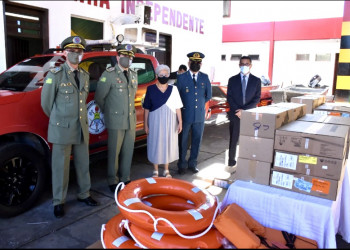 Regina Sousa promove oficiais e praças do Corpo de Bombeiros e entrega equipamentos