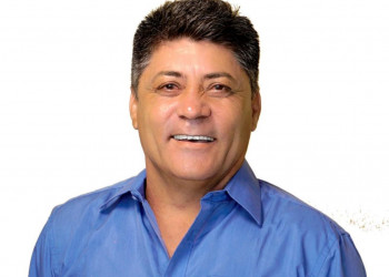 Morre de infarto o prefeito de Dirceu Arcoverde, Reginaldo Oliveira, aos 53 anos