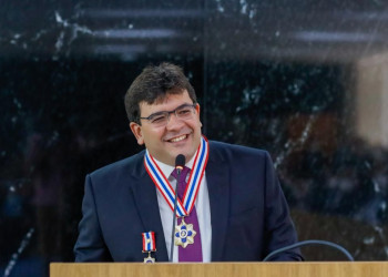 Rafael Fonteles é homenageado pelo Tribunal de Justiça com Medalha do Mérito Judiciário