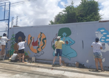 Coordenadoria da Mulher Inicia grafitagem na nova sede com meninas e mulheres do projeto 