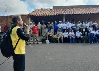 Agentes de Saúde de Teresina fazem protesto na FMS nesta terça-feira