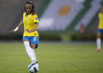 Piauiense Adriana é convocada para Seleção Feminina de Futebol; veja a lista
