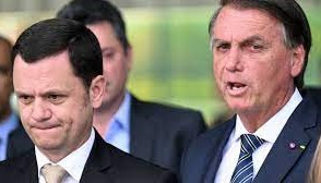 Anderson Torres deveria delatar seu chefe agora!