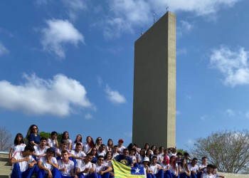 Aula passeio: Estudantes aprendem história do Piauí no Monumento do Jenipapo