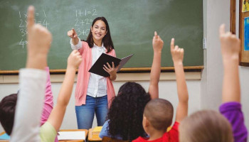 Reajuste de mensalidade escolar em 2026 deve ser o dobro da inflação
