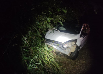 Mulher morre e dois homens ficam gravemente feridos em acidente no Sul do Piauí