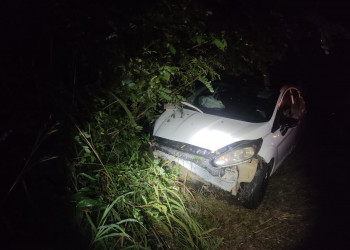Mulher morre e dois homens ficam gravemente feridos em acidente no Sul do Piauí