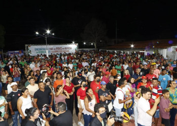 População de Alto Longá faz recepção calorosa ​a Rafael Fonteles e Wellington Dias