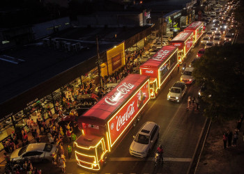 Caravana do Papai Noel da Coca-cola desfila nesta quinta (21); confira percurso