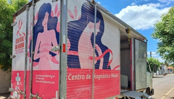 Carreta da Central da Mama realiza 360 mamografias em São João do Arraial