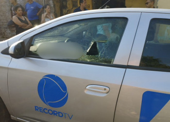 Carro da TV Antena 10 é alvo de tiro no Monte Castelo