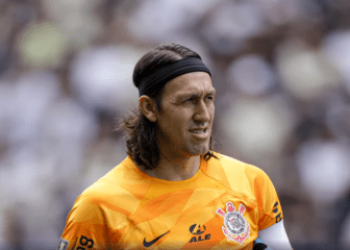 Cássio cogita deixar o Corinthians após críticas por derrota na Sul-Americana