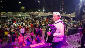 Show de Chambinho do Acordeon encerra II Feira da Agricultura Familiar neste sábado (25)