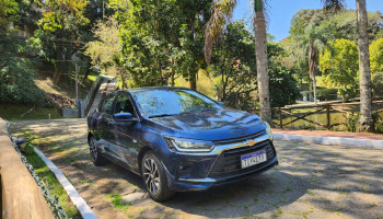 Chevrolet Onix Plus 2026 reafirma liderança entre os sedãs compactos