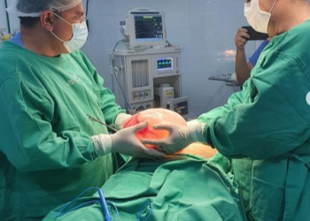 Médicos retiram cisto de 5kg do ovário de uma idosa em hospital do interior do Piauí