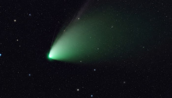 Cometa Verde pode ser visto no Piauí; saiba como observar o fenômeno nesta terça (21)