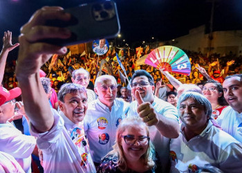 Candidatos do PT arrastam multidão e ganham novo apoio em Paulistana