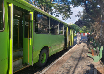 Operação 'Coletivo Seguro' combate assaltos a usuários de ônibus em Teresina