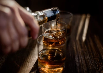 Pesquisadores brasileiros criam teste rápido para bebidas adulteradas