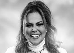 Vanessa Rios, ex-vocalista da Banda Capim com Mel, morre aos 42 anos
