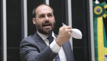 Enquanto a direita joga contra, governo e setores produtivos unem-se em defesa do Brasil