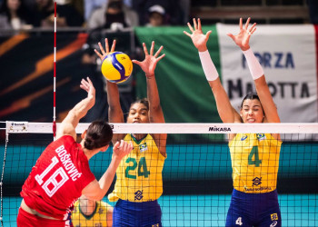 Brasil cai para Sérvia e fica com o vice no Mundial de vôlei feminino