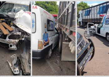 Colisão entre ambulância e caminhão deixa três pessoas feridas em Barras