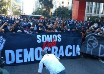 Torcidas organizadas anunciam ato no mesmo dia do convocado por Bolsonaro