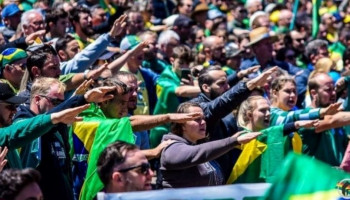 Estúpida e mortal a extrema direita