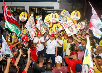 Rafael Fonteles arrasta multidão nas ruas e avenidas da Vila Irmã Dulce
