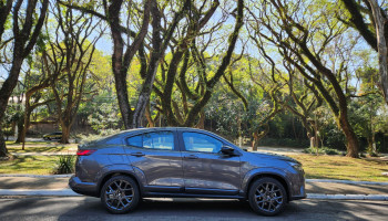 Fiat Fastback Hybrid 2026 combina eficiência e praticidade em diferentes cenários
