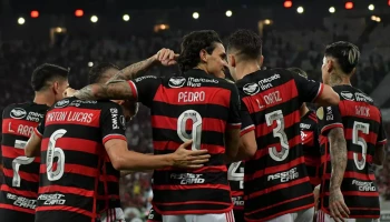 Flamengo encara o Grêmio em clássico no Maracanã; veja todos os confrontos de hoje