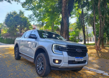 Ford Ranger Black 2026 mostra equilíbrio entre robustez e eficiência