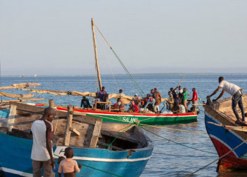 Naufrágio em Moçambique deixa pelo menos 94 mortos e 26 desaparecidos