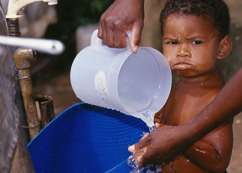 Mais de 60 mil crianças e adolescentes vivem sem acesso adequado a água no Piauí